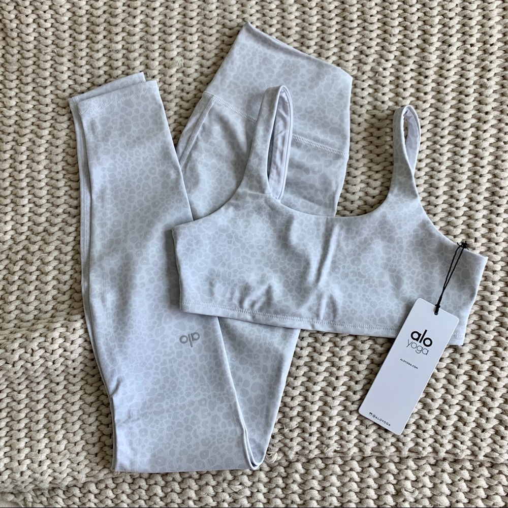 ALO Vapor Leopard Bra & legging set